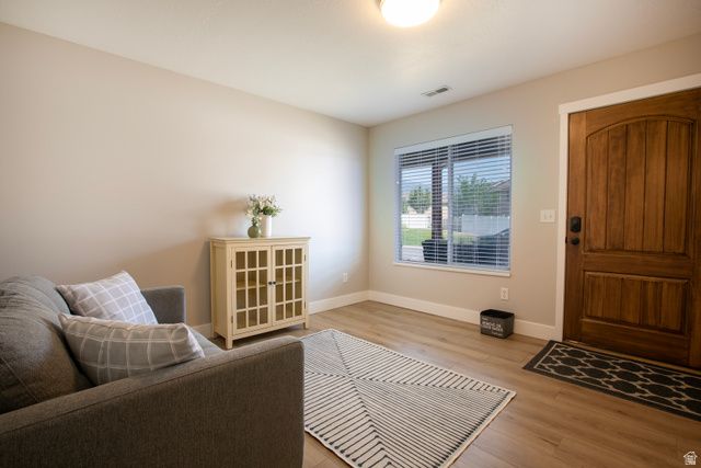 1729 ARNOLD DR, Layton, UT 84041