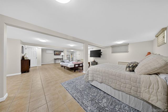146-24 Bayside Avenue, Flushing, NY 11354