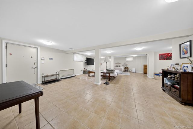 146-24 Bayside Avenue, Flushing, NY 11354