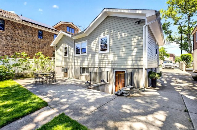 146-24 Bayside Avenue, Flushing, NY 11354