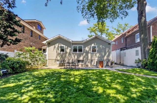 146-24 Bayside Avenue, Flushing, NY 11354