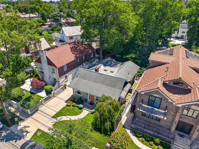 146-24 Bayside Avenue, Flushing, NY 11354