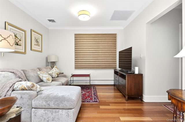 146-24 Bayside Avenue, Flushing, NY 11354