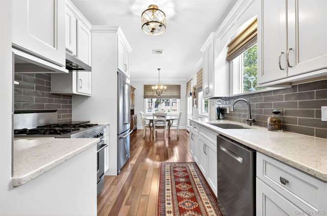 146-24 Bayside Avenue, Flushing, NY 11354