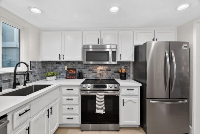 101 Redding Road A4, Campbell, CA 95008