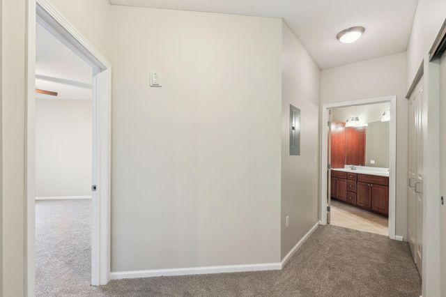 649 Old Highway 8 NW 238, New Brighton, MN 55112