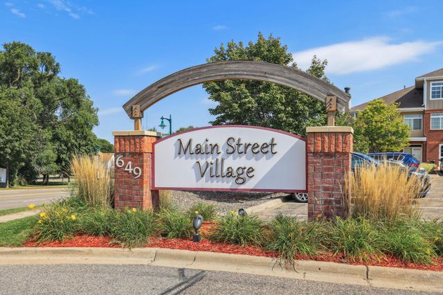 649 Old Highway 8 NW 238, New Brighton, MN 55112