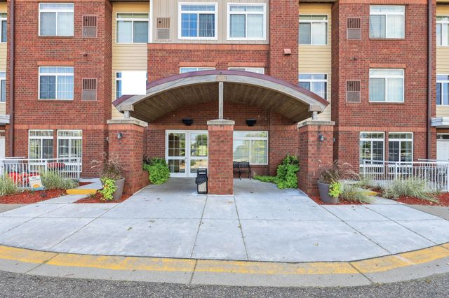 649 Old Highway 8 NW 238, New Brighton, MN 55112