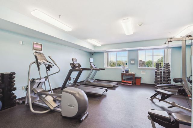 649 Old Highway 8 NW 238, New Brighton, MN 55112