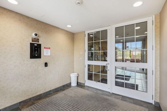 649 Old Highway 8 NW 238, New Brighton, MN 55112