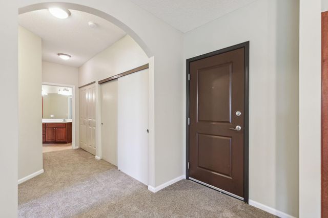 649 Old Highway 8 NW 238, New Brighton, MN 55112