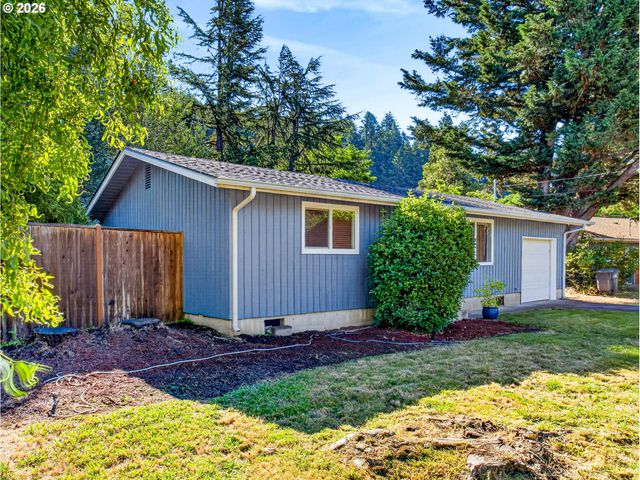 4095 E AMAZON Dr E, Eugene, OR 97405
