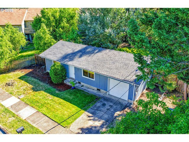 4095 E AMAZON Dr E, Eugene, OR 97405