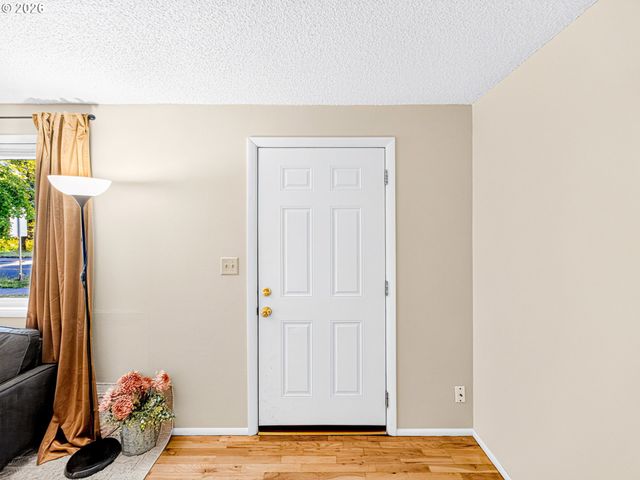 4095 E AMAZON Dr E, Eugene, OR 97405
