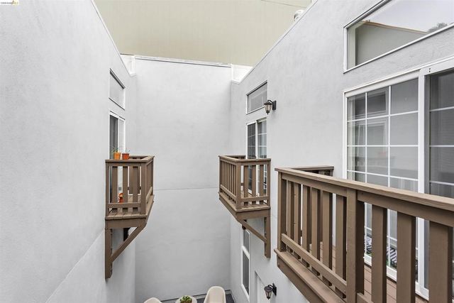 2401 San Pablo Ave, Oakland, CA 94612