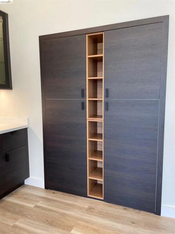 2401 San Pablo Ave, Oakland, CA 94612