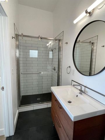 2401 San Pablo Ave, Oakland, CA 94612