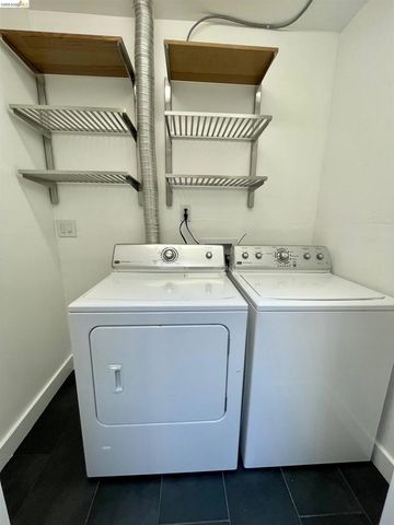 2401 San Pablo Ave, Oakland, CA 94612