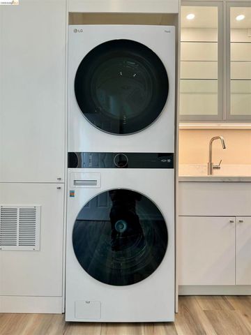 2401 San Pablo Ave, Oakland, CA 94612