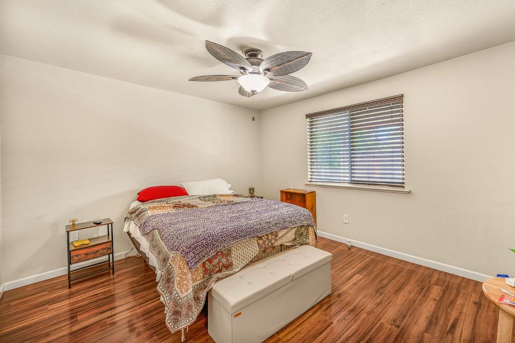 Image 12 of property listing at 1439 Gary Street, Selma, CA 93662