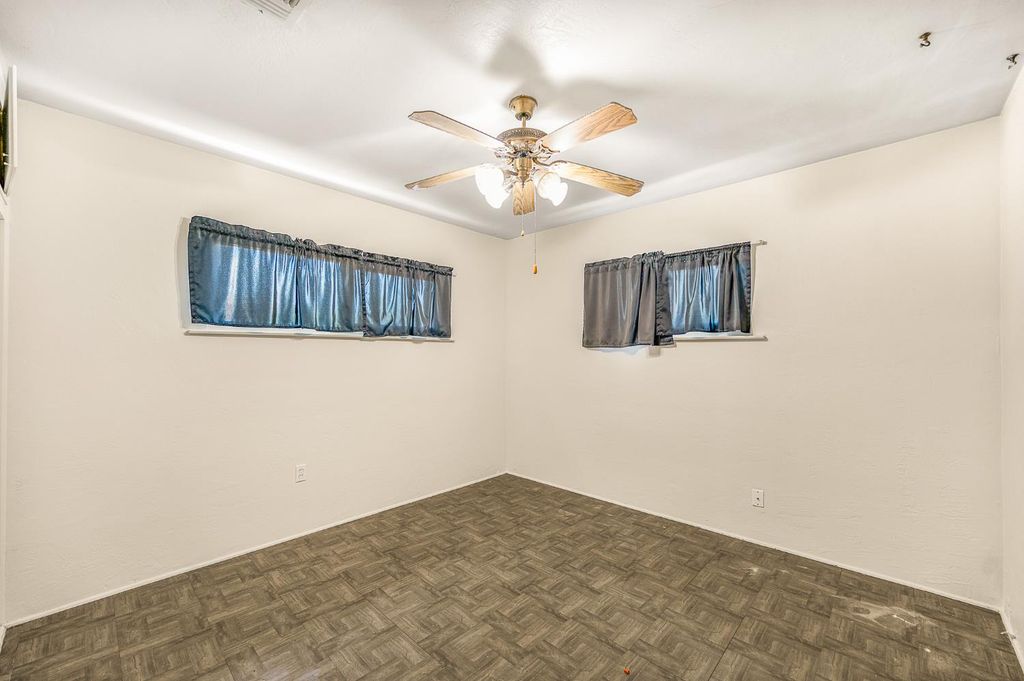 Image 17 of property listing at 1439 Gary Street, Selma, CA 93662
