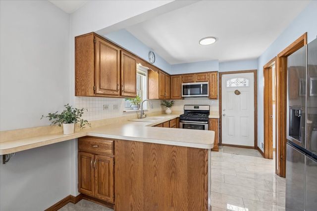 10665 Preston Street, Westchester, IL 60154