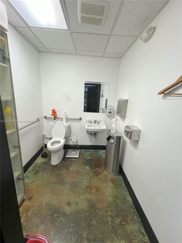 5050 Biscayne Blvd 101, Miami, FL 33137