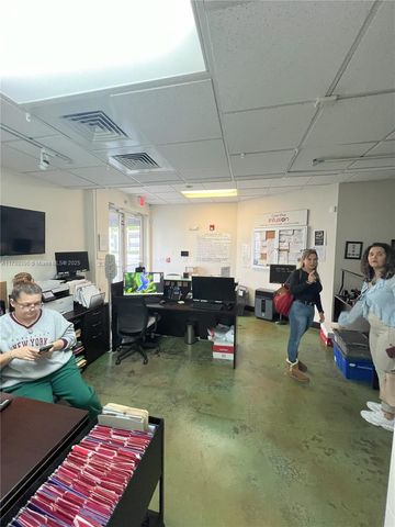 5050 Biscayne Blvd 101, Miami, FL 33137