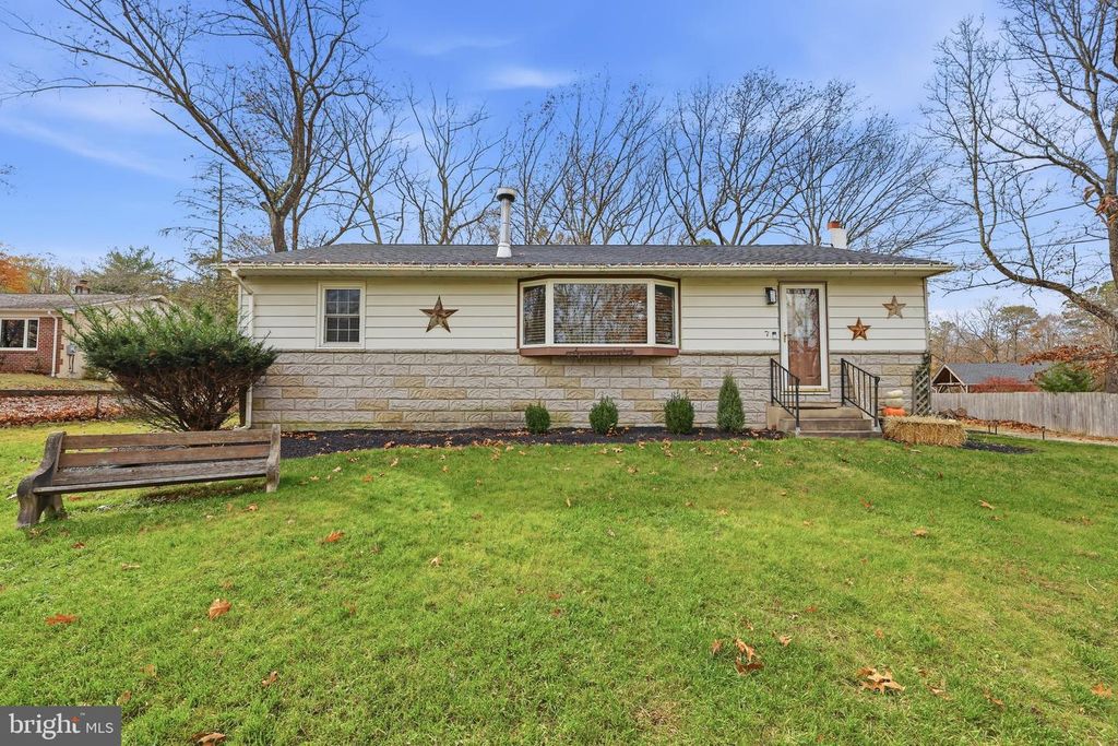 7 ANNE DR, Tabernacle, NJ 08088