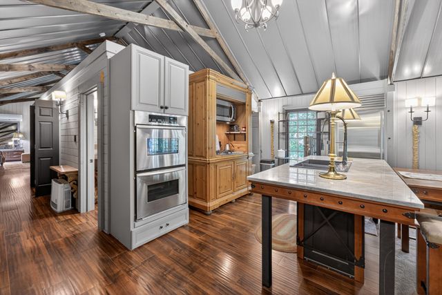 337 Monteagle Falls Rd, Monteagle, TN 37356