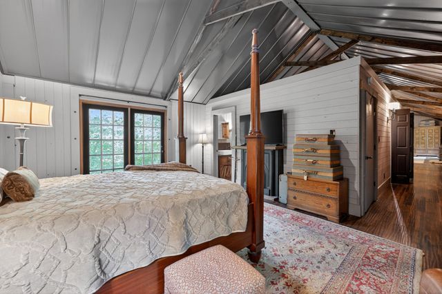337 Monteagle Falls Rd, Monteagle, TN 37356