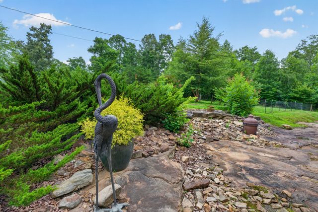 337 Monteagle Falls Rd, Monteagle, TN 37356