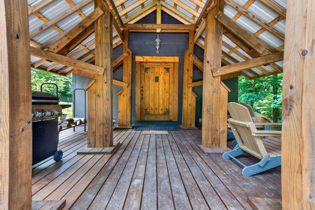 337 Monteagle Falls Rd, Monteagle, TN 37356