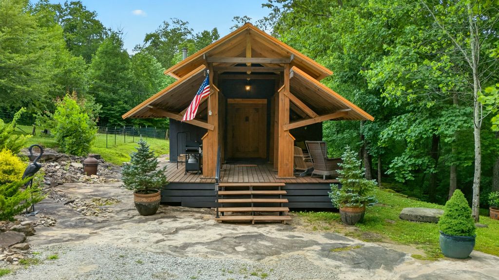 337 Monteagle Falls Rd, Monteagle, TN 37356