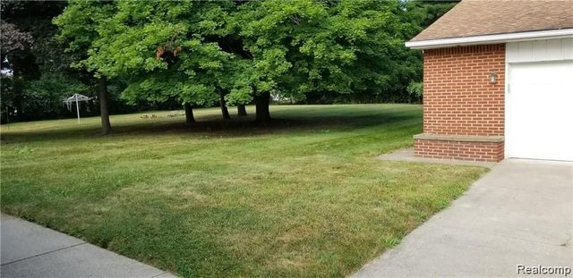6119 Rochester Road, Troy, MI 48085