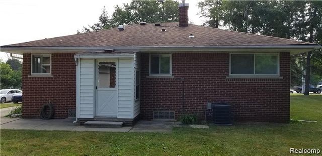 6119 Rochester Road, Troy, MI 48085