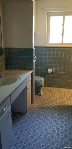 6119 Rochester Road, Troy, MI 48085