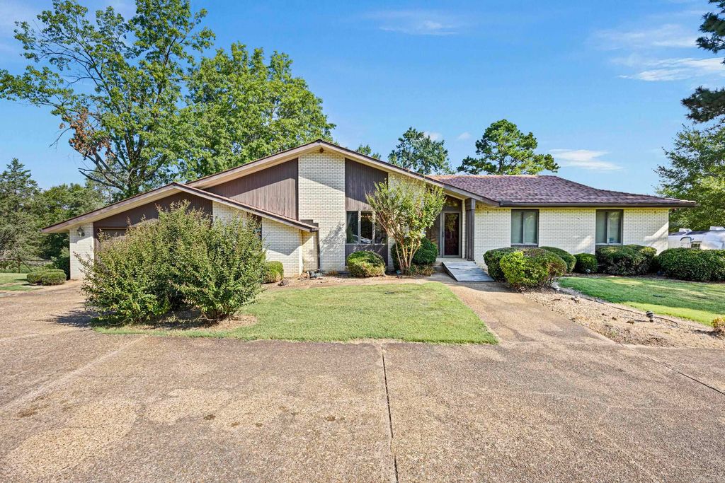 18015 E State Highway 28, Ola, AR 72853