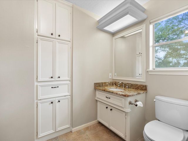 7 Wellesley Drive, Conroe, TX 77304