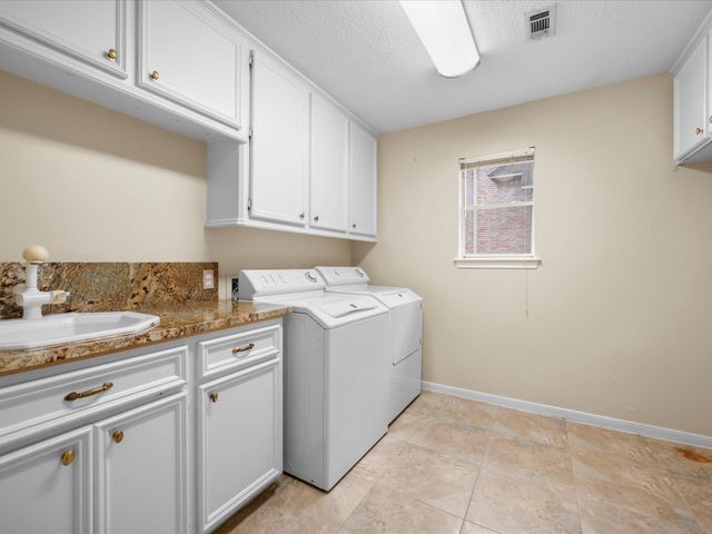 7 Wellesley Drive, Conroe, TX 77304