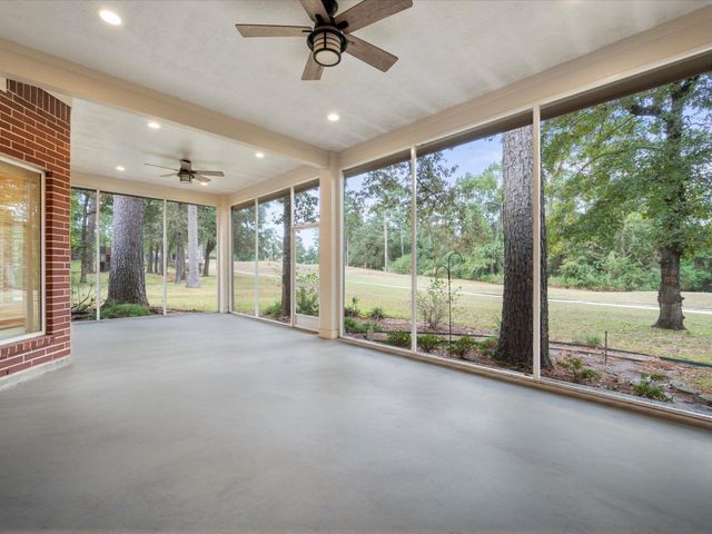 7 Wellesley Drive, Conroe, TX 77304