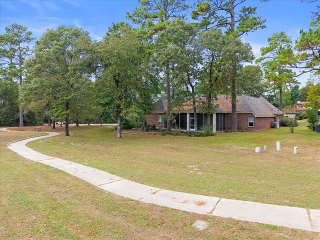7 Wellesley Drive, Conroe, TX 77304