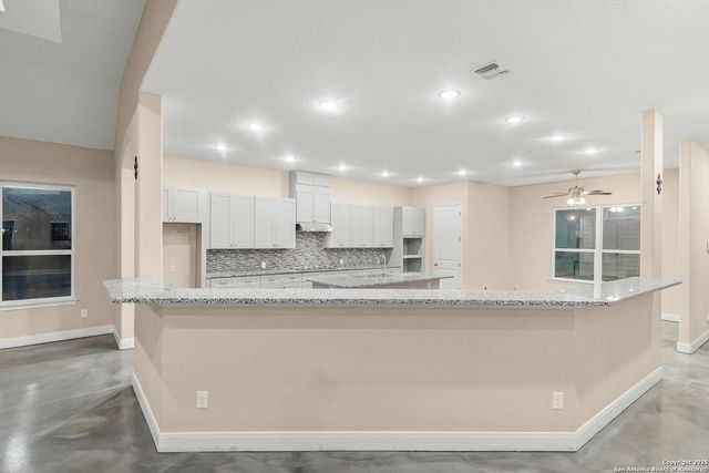 703 W Petaluma Blvd, San Antonio, TX 78221