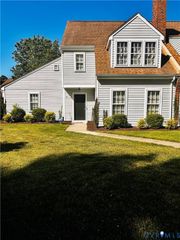 33 Brandywine Ct, Colonial Heights, VA 23834
