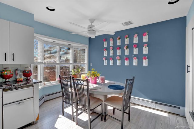 98 Kingsland Avenue, West Islip, NY 11795