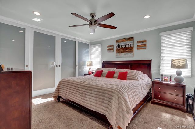 98 Kingsland Avenue, West Islip, NY 11795