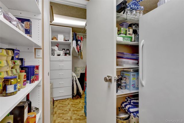 98 Kingsland Avenue, West Islip, NY 11795