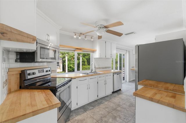 6211 WAYCROSS DRIVE, Spring Hill, FL 34606