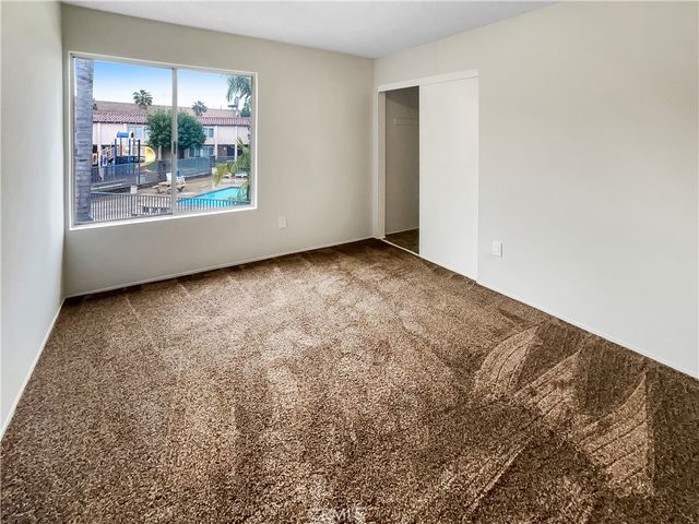 700 W La Veta, Orange, CA 92868