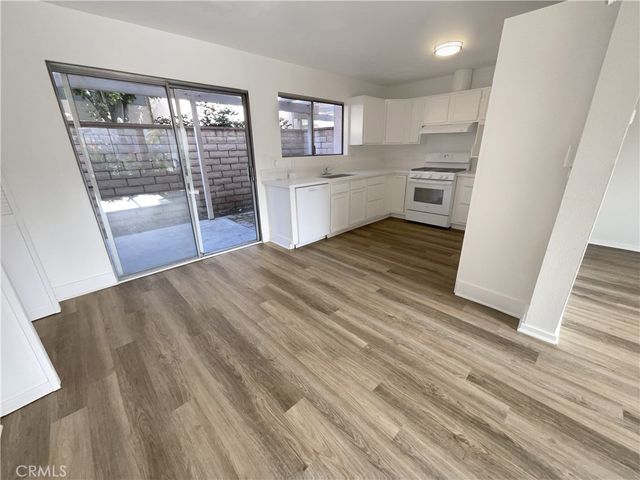 700 W La Veta, Orange, CA 92868